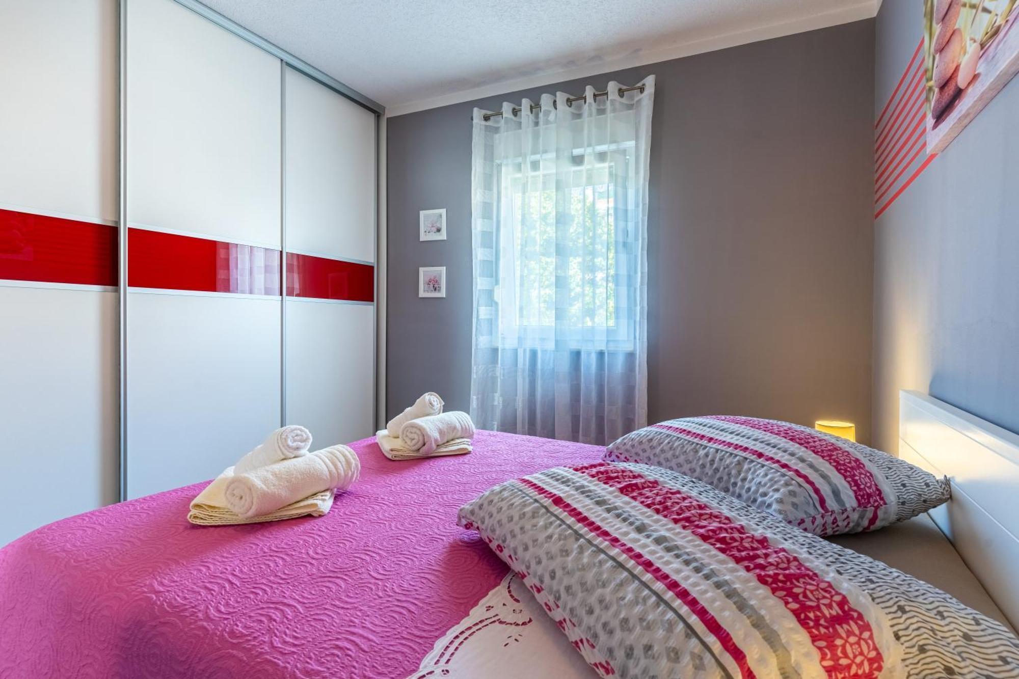 קרס Apartman Laura מראה חיצוני תמונה